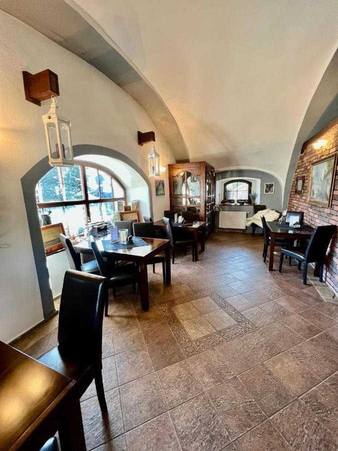 Hotel Jiricna Сушице Экстерьер фото