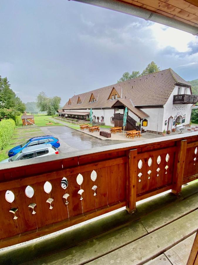Hotel Jiricna Сушице Экстерьер фото