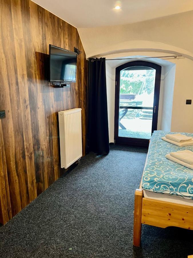 Hotel Jiricna Сушице Экстерьер фото