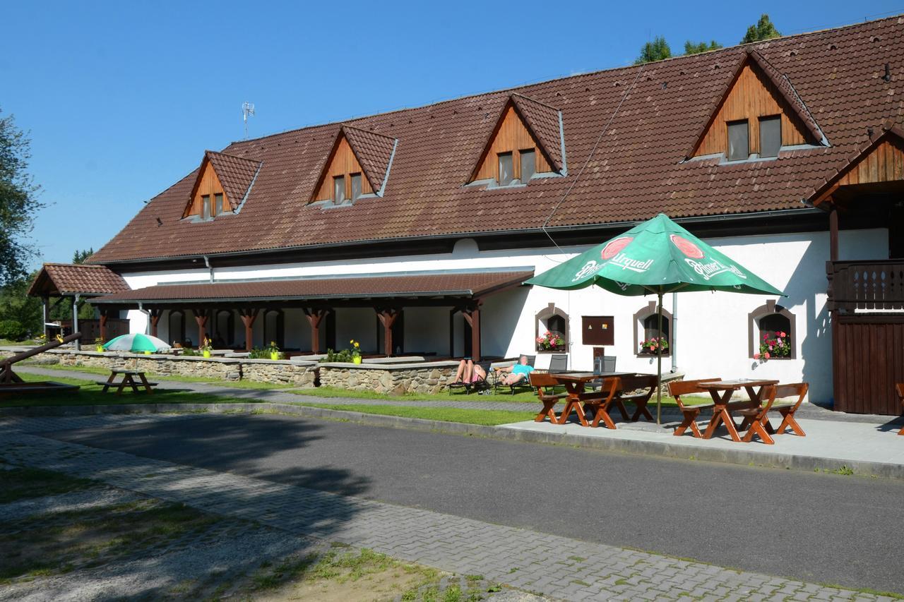 Hotel Jiricna Сушице Экстерьер фото